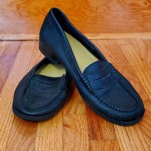 Black weejuns loafers